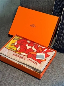 {{productViewItem.photos[photoViewList.activeNavIndex].Alt || productViewItem.photos[photoViewList.activeNavIndex].Description || 'Полотенце Hermes 150/180'}}
