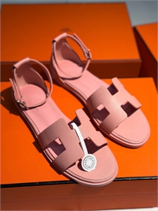 {{productViewItem.photos[photoViewList.activeNavIndex].Alt || productViewItem.photos[photoViewList.activeNavIndex].Description || 'Сандалии HERMES'}}