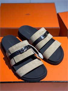 {{productViewItem.photos[photoViewList.activeNavIndex].Alt || productViewItem.photos[photoViewList.activeNavIndex].Description || 'Тапочки HERMES'}}