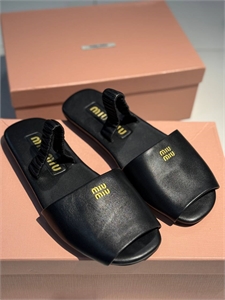 {{productViewItem.photos[photoViewList.activeNavIndex].Alt || productViewItem.photos[photoViewList.activeNavIndex].Description || 'Сандалии MIU MIU'}}