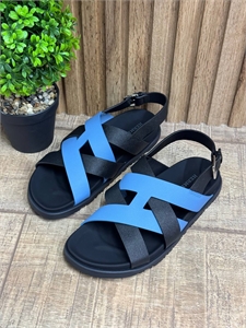 {{productViewItem.photos[photoViewList.activeNavIndex].Alt || productViewItem.photos[photoViewList.activeNavIndex].Description || 'Сандали HERMES'}}