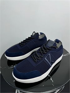 {{productViewItem.photos[photoViewList.activeNavIndex].Alt || productViewItem.photos[photoViewList.activeNavIndex].Description || 'Кроссовки KITON'}}