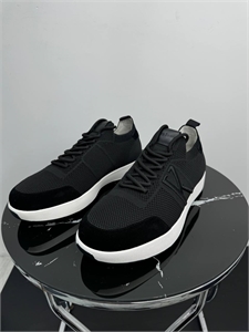 {{productViewItem.photos[photoViewList.activeNavIndex].Alt || productViewItem.photos[photoViewList.activeNavIndex].Description || 'Кроссовки KITON'}}