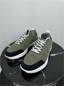 {{productViewItem.photos[photoViewList.activeNavIndex].Alt || productViewItem.photos[photoViewList.activeNavIndex].Description || 'Кроссовки KITON'}}