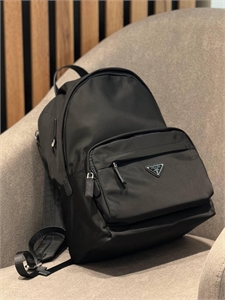{{productViewItem.photos[photoViewList.activeNavIndex].Alt || productViewItem.photos[photoViewList.activeNavIndex].Description || 'Рюкзак PRADA'}}