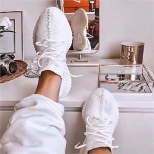 Кроссовки Yeezy 137537