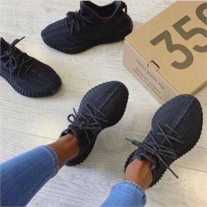 Кроссовки Yeezy 137541