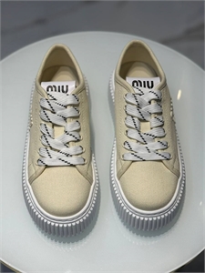 {{productViewItem.photos[photoViewList.activeNavIndex].Alt || productViewItem.photos[photoViewList.activeNavIndex].Description || 'Кеды MIU MIU'}}