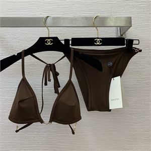 {{productViewItem.photos[photoViewList.activeNavIndex].Alt || productViewItem.photos[photoViewList.activeNavIndex].Description || 'Купальник MIU MIU'}}