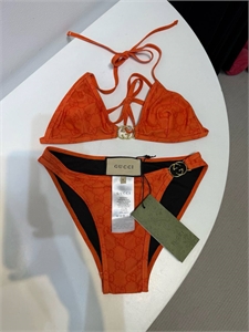 {{productViewItem.photos[photoViewList.activeNavIndex].Alt || productViewItem.photos[photoViewList.activeNavIndex].Description || 'Купальник GUCCI'}}