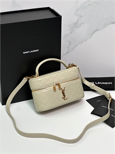 {{productViewItem.photos[photoViewList.activeNavIndex].Alt || productViewItem.photos[photoViewList.activeNavIndex].Description || 'Сумка YSL'}}