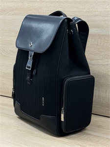 {{productViewItem.photos[photoViewList.activeNavIndex].Alt || productViewItem.photos[photoViewList.activeNavIndex].Description || 'Рюкзак RIMOWA'}}