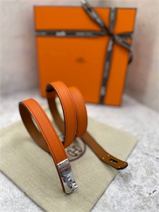 {{productViewItem.photos[photoViewList.activeNavIndex].Alt || productViewItem.photos[photoViewList.activeNavIndex].Description || 'Ремень HERMES'}}