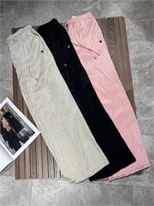 {{productViewItem.photos[photoViewList.activeNavIndex].Alt || productViewItem.photos[photoViewList.activeNavIndex].Description || 'Брюки DIOR'}}