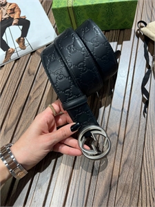 {{productViewItem.photos[photoViewList.activeNavIndex].Alt || productViewItem.photos[photoViewList.activeNavIndex].Description || 'Ремень GUCCI'}}