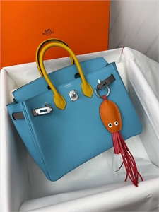{{productViewItem.photos[photoViewList.activeNavIndex].Alt || productViewItem.photos[photoViewList.activeNavIndex].Description || 'Сумка HERMES'}}