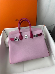 {{productViewItem.photos[photoViewList.activeNavIndex].Alt || productViewItem.photos[photoViewList.activeNavIndex].Description || 'Сумка HERMES'}}