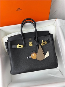 {{productViewItem.photos[photoViewList.activeNavIndex].Alt || productViewItem.photos[photoViewList.activeNavIndex].Description || 'Брелок HERMES'}}