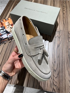 {{productViewItem.photos[photoViewList.activeNavIndex].Alt || productViewItem.photos[photoViewList.activeNavIndex].Description || 'Лоферы BC'}}