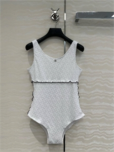 {{productViewItem.photos[photoViewList.activeNavIndex].Alt || productViewItem.photos[photoViewList.activeNavIndex].Description || 'Купальник CHANEL'}}