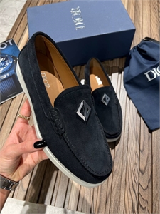 {{productViewItem.photos[photoViewList.activeNavIndex].Alt || productViewItem.photos[photoViewList.activeNavIndex].Description || 'Лоферы DIOR'}}