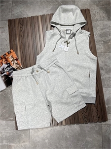 {{productViewItem.photos[photoViewList.activeNavIndex].Alt || productViewItem.photos[photoViewList.activeNavIndex].Description || 'Костюм ELEVENTY'}}