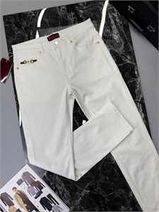 {{productViewItem.photos[photoViewList.activeNavIndex].Alt || productViewItem.photos[photoViewList.activeNavIndex].Description || 'Джинсы GUCCI'}}