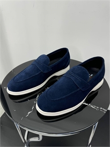 {{productViewItem.photos[photoViewList.activeNavIndex].Alt || productViewItem.photos[photoViewList.activeNavIndex].Description || 'Лоферы KITON'}}