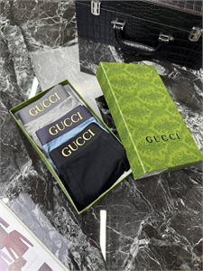 {{productViewItem.photos[photoViewList.activeNavIndex].Alt || productViewItem.photos[photoViewList.activeNavIndex].Description || 'Нижнее бельё GUCCI'}}