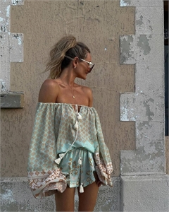 {{productViewItem.photos[photoViewList.activeNavIndex].Alt || productViewItem.photos[photoViewList.activeNavIndex].Description || 'Костюм SPELL'}}