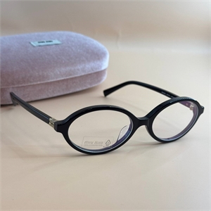 {{productViewItem.photos[photoViewList.activeNavIndex].Alt || productViewItem.photos[photoViewList.activeNavIndex].Description || 'Очки MIU MIU'}}