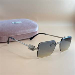 {{productViewItem.photos[photoViewList.activeNavIndex].Alt || productViewItem.photos[photoViewList.activeNavIndex].Description || 'Очки MIU MIU'}}