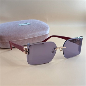 {{productViewItem.photos[photoViewList.activeNavIndex].Alt || productViewItem.photos[photoViewList.activeNavIndex].Description || 'Очки MIU MIU'}}