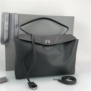 {{productViewItem.photos[photoViewList.activeNavIndex].Alt || productViewItem.photos[photoViewList.activeNavIndex].Description || 'Сумка BALENCIAGA'}}