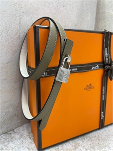 {{productViewItem.photos[photoViewList.activeNavIndex].Alt || productViewItem.photos[photoViewList.activeNavIndex].Description || 'Ремень HERMES'}}