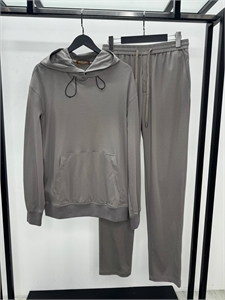 {{productViewItem.photos[photoViewList.activeNavIndex].Alt || productViewItem.photos[photoViewList.activeNavIndex].Description || 'Спортивный костюм LP'}}