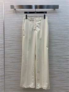 {{productViewItem.photos[photoViewList.activeNavIndex].Alt || productViewItem.photos[photoViewList.activeNavIndex].Description || 'Брюки Schiaparelli'}}
