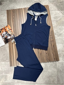{{productViewItem.photos[photoViewList.activeNavIndex].Alt || productViewItem.photos[photoViewList.activeNavIndex].Description || 'Костюм ELEVENTY'}}