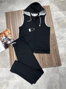 {{productViewItem.photos[photoViewList.activeNavIndex].Alt || productViewItem.photos[photoViewList.activeNavIndex].Description || 'Костюм ELEVENTY'}}