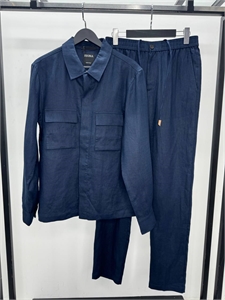 {{productViewItem.photos[photoViewList.activeNavIndex].Alt || productViewItem.photos[photoViewList.activeNavIndex].Description || 'Льняной костюм ZEGNA'}}