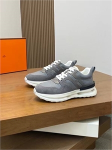 {{productViewItem.photos[photoViewList.activeNavIndex].Alt || productViewItem.photos[photoViewList.activeNavIndex].Description || 'Кроссовки HERMES'}}