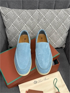 {{productViewItem.photos[photoViewList.activeNavIndex].Alt || productViewItem.photos[photoViewList.activeNavIndex].Description || 'Лоферы  LORO PIANA'}}