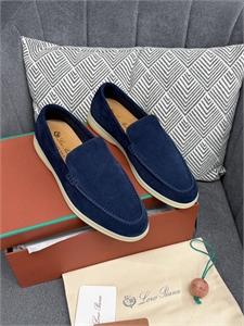 {{productViewItem.photos[photoViewList.activeNavIndex].Alt || productViewItem.photos[photoViewList.activeNavIndex].Description || 'Лоферы  LORO PIANA'}}