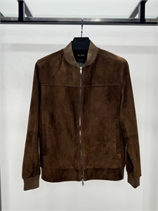 {{productViewItem.photos[photoViewList.activeNavIndex].Alt || productViewItem.photos[photoViewList.activeNavIndex].Description || 'Бомбер ZEGNA'}}