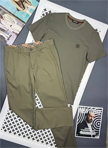 {{productViewItem.photos[photoViewList.activeNavIndex].Alt || productViewItem.photos[photoViewList.activeNavIndex].Description || 'Брюки BURBERRY'}}