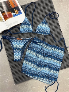{{productViewItem.photos[photoViewList.activeNavIndex].Alt || productViewItem.photos[photoViewList.activeNavIndex].Description || 'Купальник MISSONI'}}