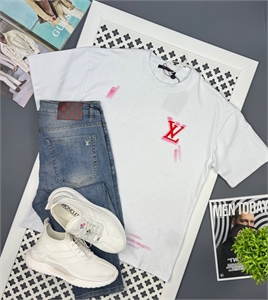 {{productViewItem.photos[photoViewList.activeNavIndex].Alt || productViewItem.photos[photoViewList.activeNavIndex].Description || 'Кроссовки MONCLER'}}