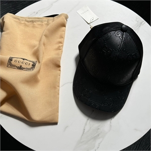 {{productViewItem.photos[photoViewList.activeNavIndex].Alt || productViewItem.photos[photoViewList.activeNavIndex].Description || 'Кепка GUCCI'}}