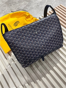 {{productViewItem.photos[photoViewList.activeNavIndex].Alt || productViewItem.photos[photoViewList.activeNavIndex].Description || 'Сумка GOYARD'}}