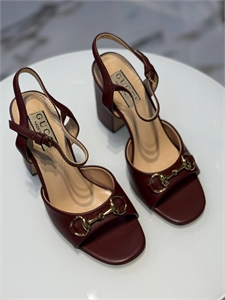 {{productViewItem.photos[photoViewList.activeNavIndex].Alt || productViewItem.photos[photoViewList.activeNavIndex].Description || 'Босоножки GUCCI'}}